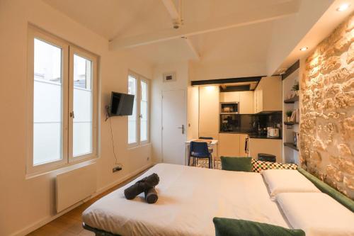 Charming studio in the 17th ideal for 2