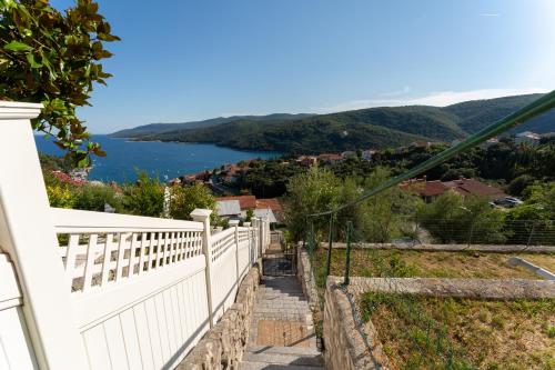 3BDR apartment- Stunning Sea View , Pet friendly, 8