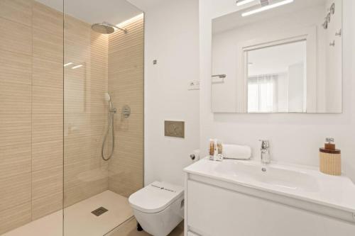 1BR Beachfront - Walk to Center and Marina photo 13