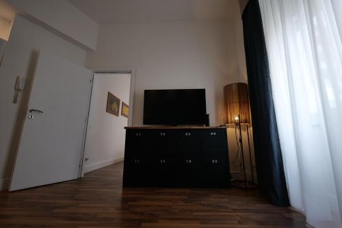 Wake up in Naples City Center 4 Guests