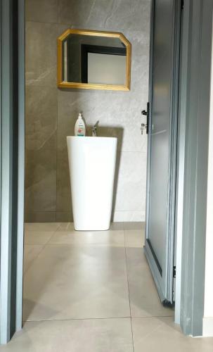 Monastiraki living 1