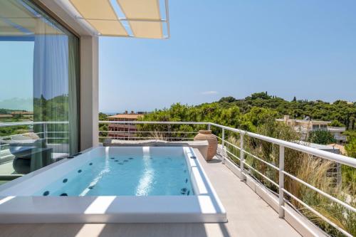 The HostMaster KAIRI Living Vouliagmeni