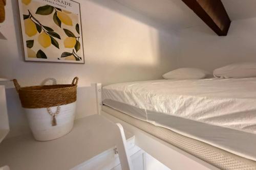 Suite Beija Flor Air-Conditioned Apartment Near the Naturist Village