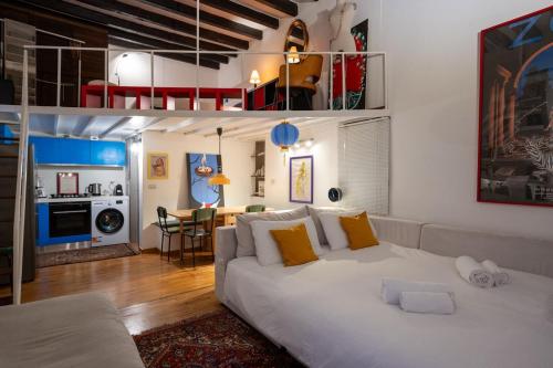 Modern Loft in NoLo 15 min Duomo by Metro