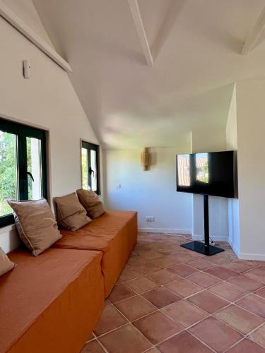 CASA RIBA - between ocean & countryside with pool