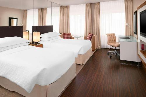 Sheraton Grand Hotel & Spa photo 35