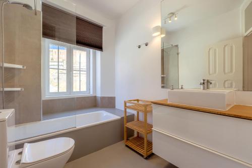 Large Family Apartment, Central Lisbon