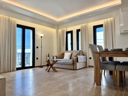 Atrium Suite - Naxos Town Center