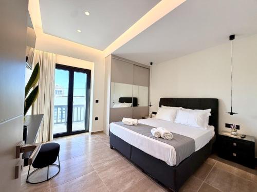 Atrium Suite - Naxos Town Center