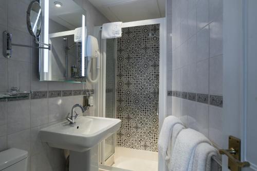 Ein Badezimmer in der Unterkunft The Kennard Boutique Guesthouse