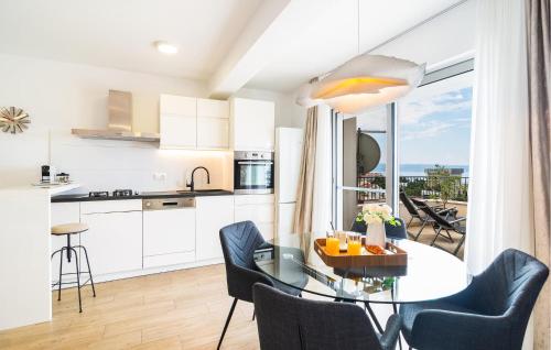Lovely Apartment In Podstrana With Wifi