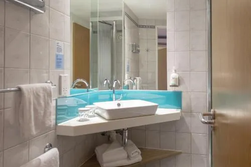 Holiday Inn Express London Stratford by IHG photo 13