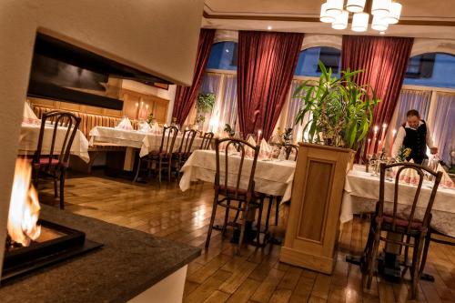 Restoran atau tempat lain untuk makan di Emma Historic Hotel