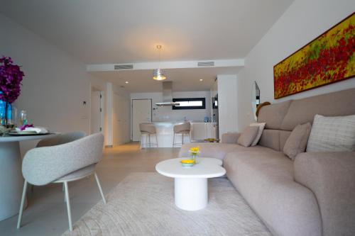 Luxury 2 Bedroom Apartment Sea View Altos de Los Monteros