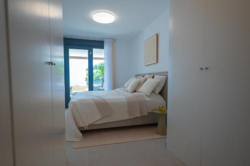 Luxury 2 Bedroom Apartment Sea View Altos de Los Monteros
