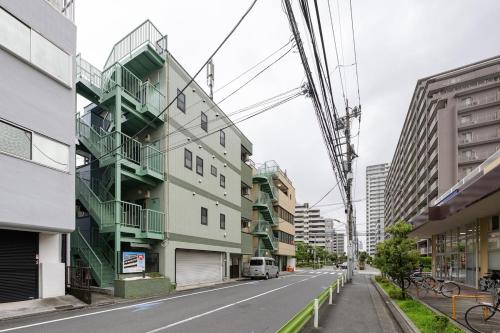Kiryo Tama Riverside 100-inch theater and kids room where they can play