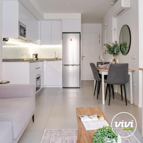 ViVi Homes - Casa Ovi - Center - Beach -Terrace