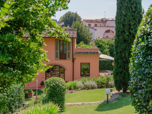 Stalla - Villa with garden in the historic center