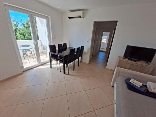 Apartments Adria