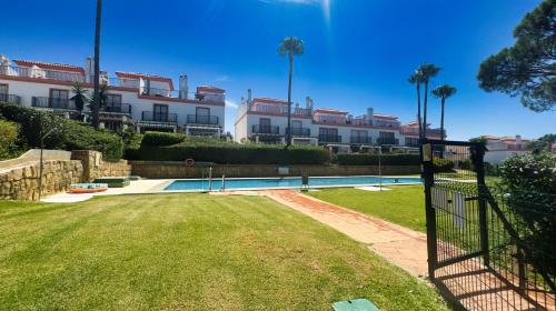 Townhouse by Cabopino Golf, Marbella