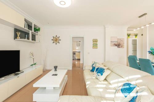 VILLA MELYNA Private Heated Pool