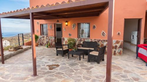 House with view and jacuzzi in Adeje