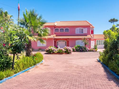 Charming Apartment in Sintra with Pool