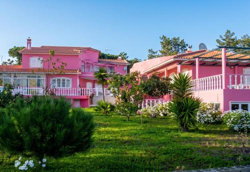 Charming Apartment in Sintra with Pool