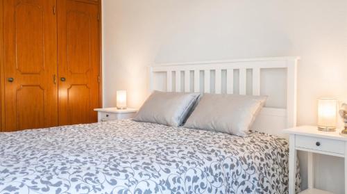 Spacious Apartment in Armação de Pêra with Sea View - 90 m²