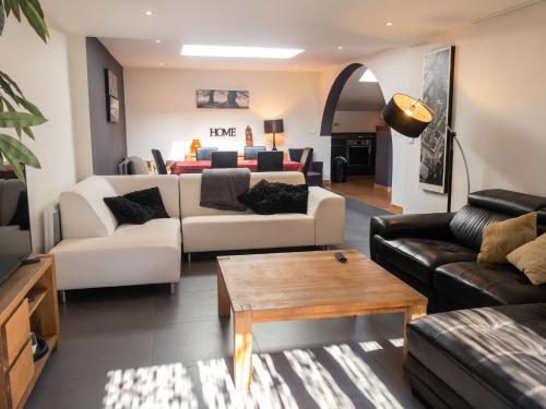 Villa charmante à Agde avec piscine privée et jardin