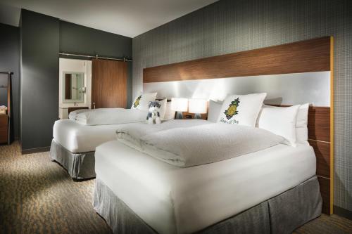 Staypineapple, Hotel Z, Gaslamp San Diego Image