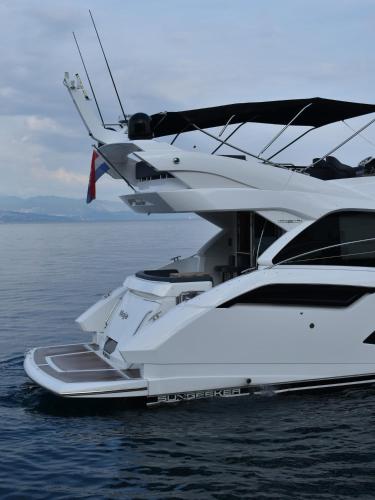 Motor yacht Sunseeker Manhattan 52