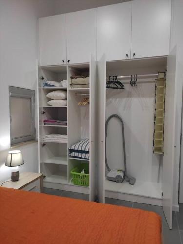 Sandowav – Modern Apartment Steps from the Beach