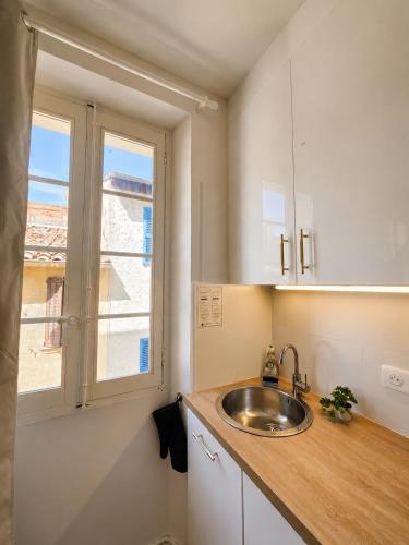 Écrin Prestige, T2, 4P, AC, Cœur du Vieil Antibes