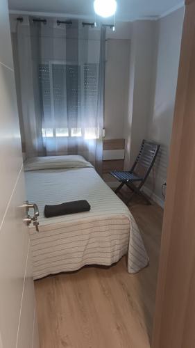 Habitaciones en Apartamento compartido DELICIAS ROOM Cerca del Mar, Aeropuerto, Ave y Metro Shared Apartment