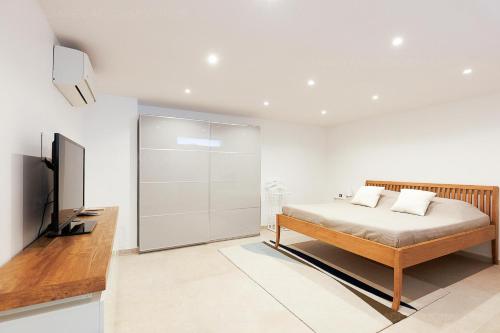 HSUD0121 Serenity