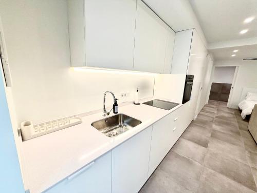 Modern Valencia Studio Near Nou Mestalla & Metro