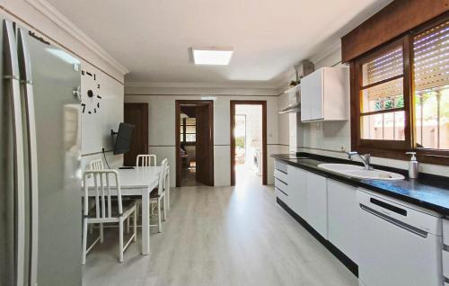 Amazing Home In Malaga