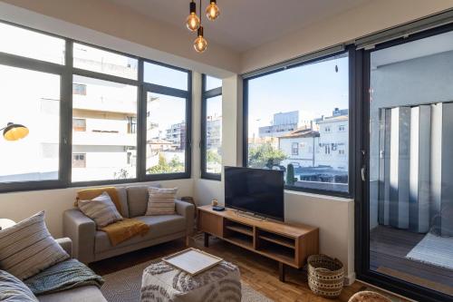 Modern 3BR in Downtown Porto w/ AC
