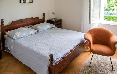 4 Bedroom Amazing Apartment In Supetar