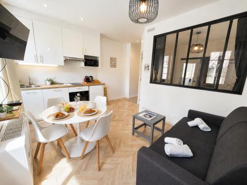 Collection Prestige, T3, 6P, AC, Coeur Vieil Antibes