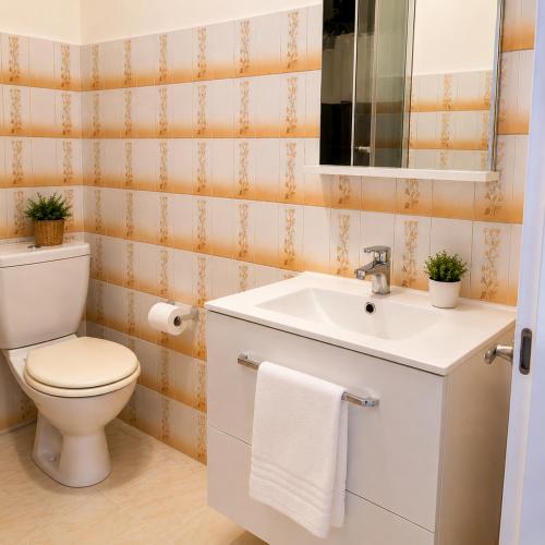 Cannes Cousin Studio by Sweet Accommodation