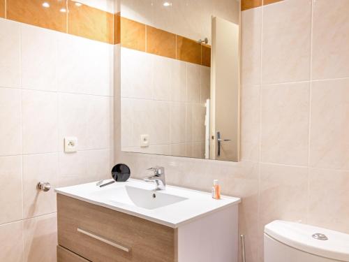 Studio 2 pers climatisé, proche plage et commerces, WiFi