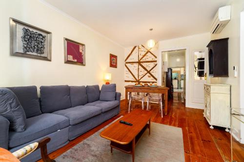 Whome Prime Location Apt with Authentic Lisbon Charm