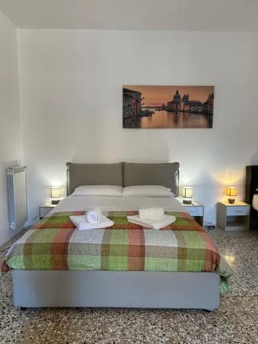 Golden Venezia Guest Rooms photo 21