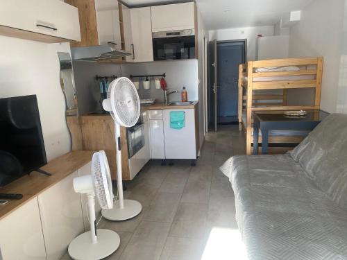 400 METRES DE LA PLAGE DU MÔLE APPARTEMENT LUMINEUX 6 COUCHAGES au CAP D AGDE