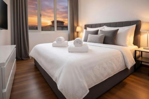 Piraeus Suites Port Luxury G13
