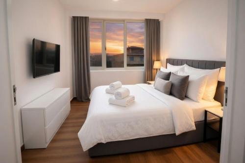 Piraeus Suites Port Luxury G13