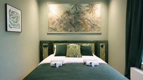 Chic & Cosy Suite Steps from Saint Germain