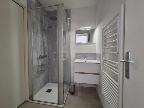AGREABLE APPARTEMENT REFAIT A NEUF DANS UNE RESIDENCE DE VACANCES